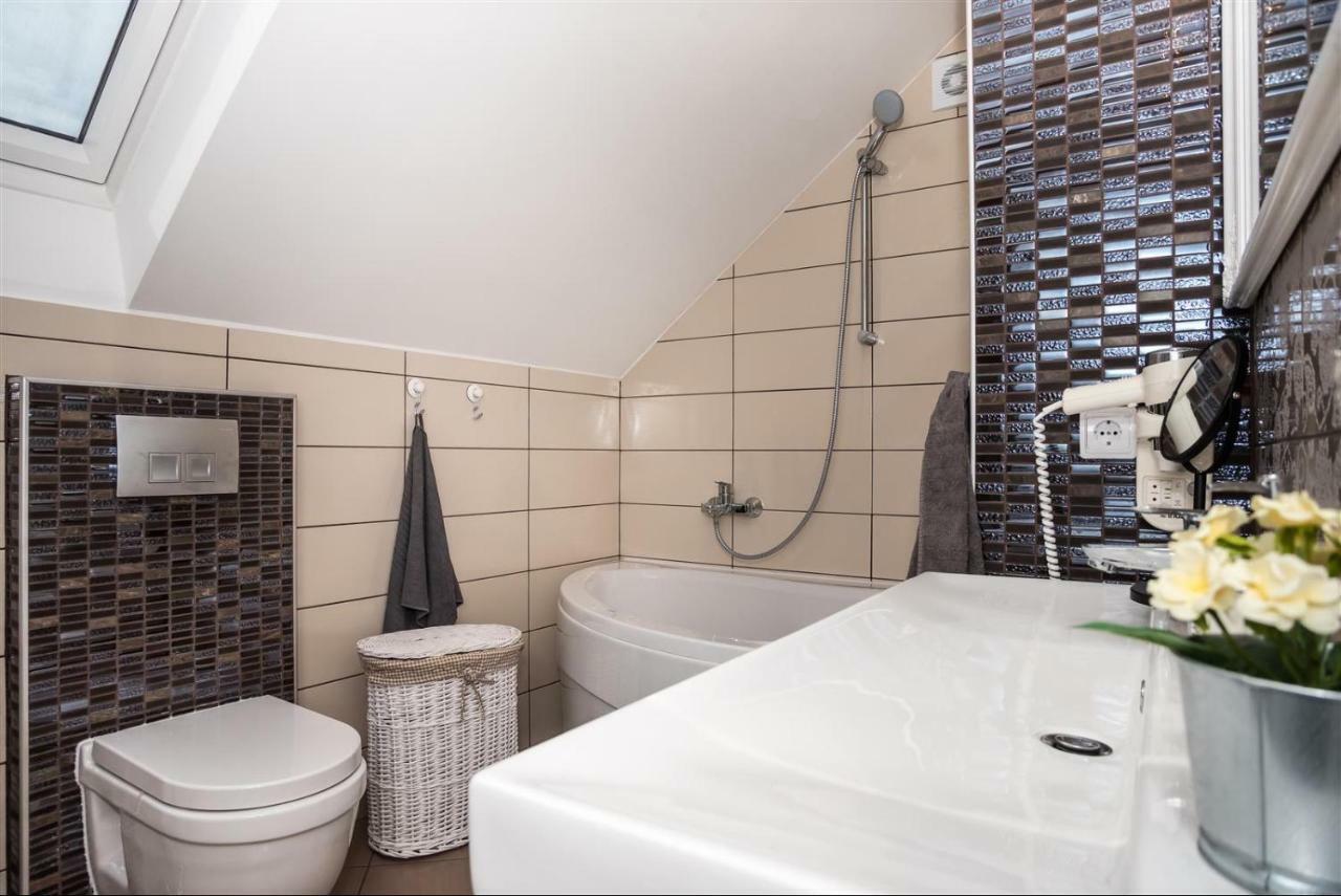 Apartman Hubertus 5* Vagovina ภายนอก รูปภาพ