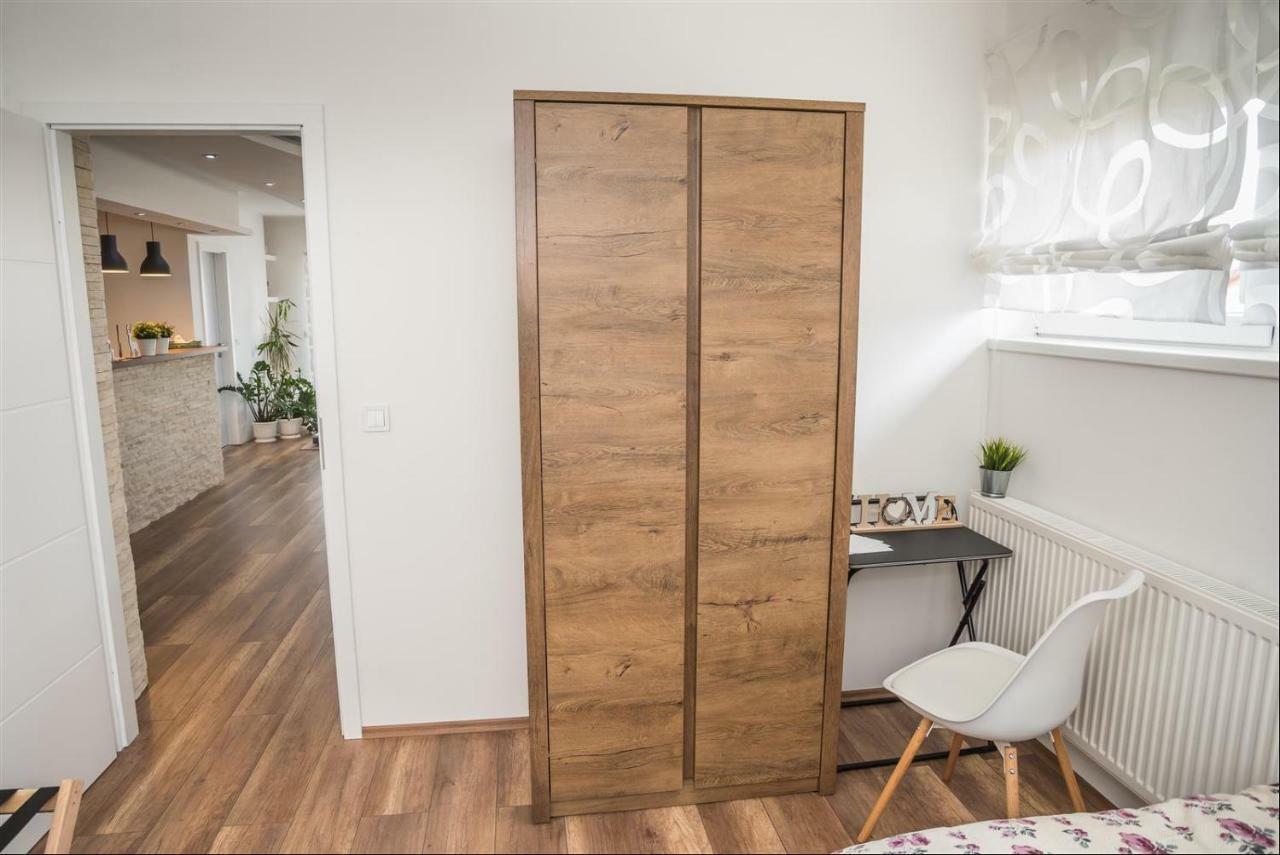 Apartman Hubertus 5* Vagovina ภายนอก รูปภาพ